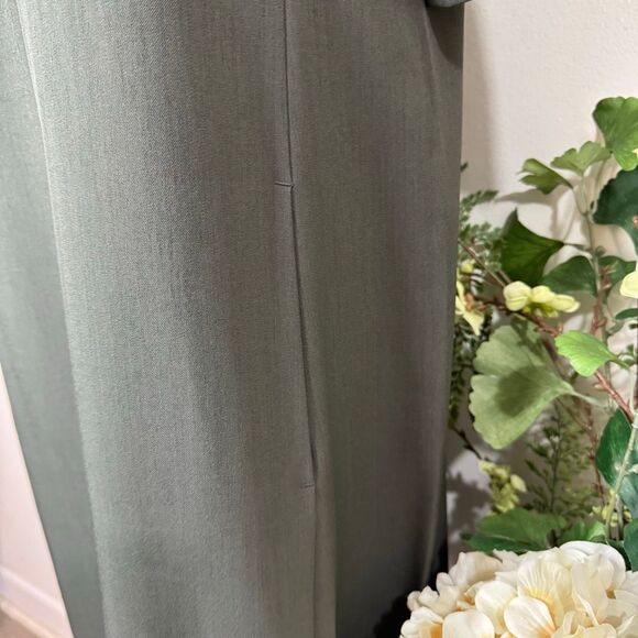 M.M. Lafleur Emily Dress in Olive Recycled WonderTex | Size 12 - Picture 4 of 13